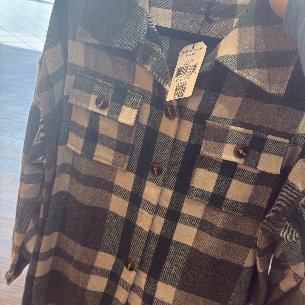 Plaid Button-Up shacket (Boutique)
